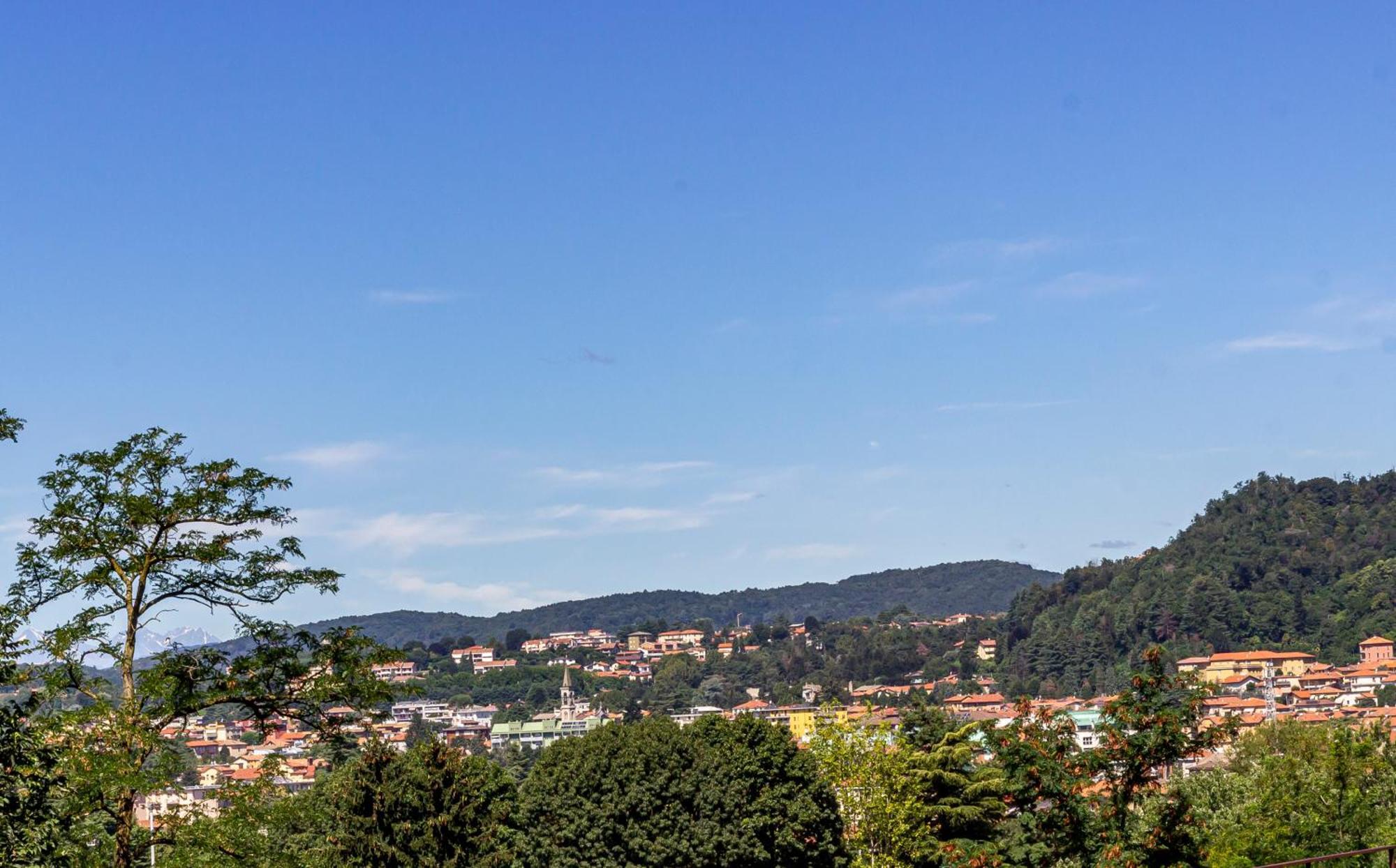 Parking & Terrace - Large 90 Mq - Self Check-In & Remote Access Appartement Como Buitenkant foto