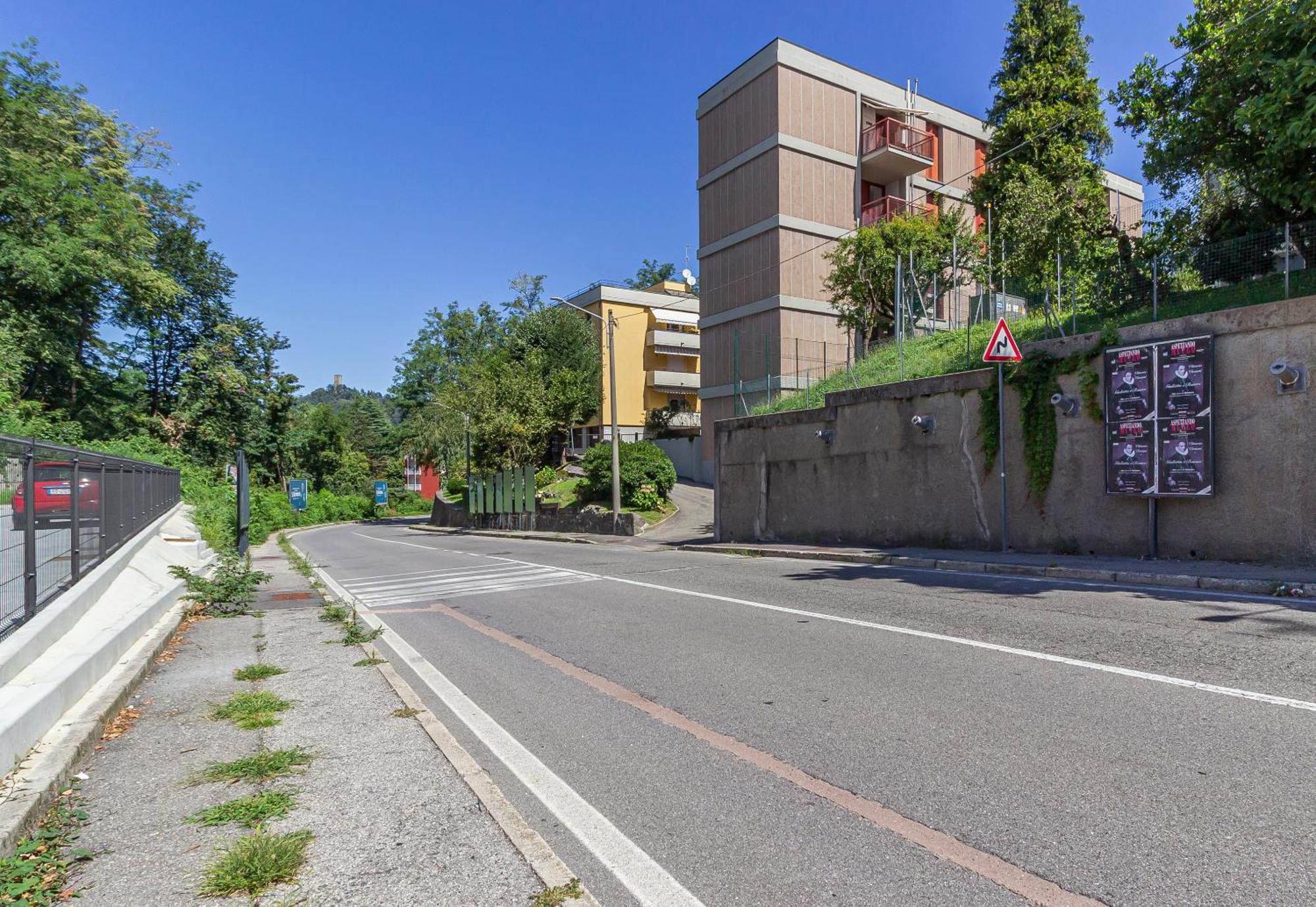 Parking & Terrace - Large 90 Mq - Self Check-In & Remote Access Appartement Como Buitenkant foto